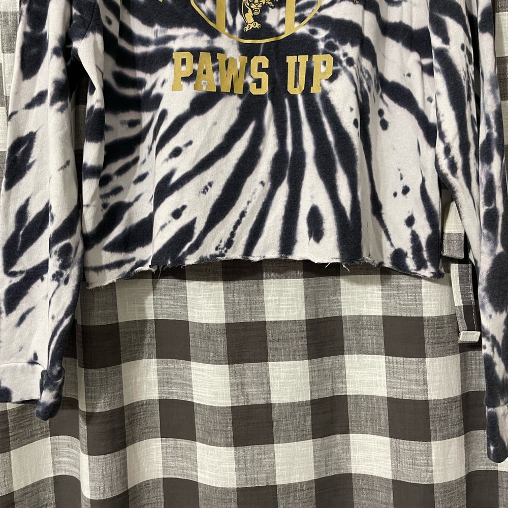 PINK Victoria's Secret Black and White Tie-Dye Long Sleeve Tee - Picture 3 of 5